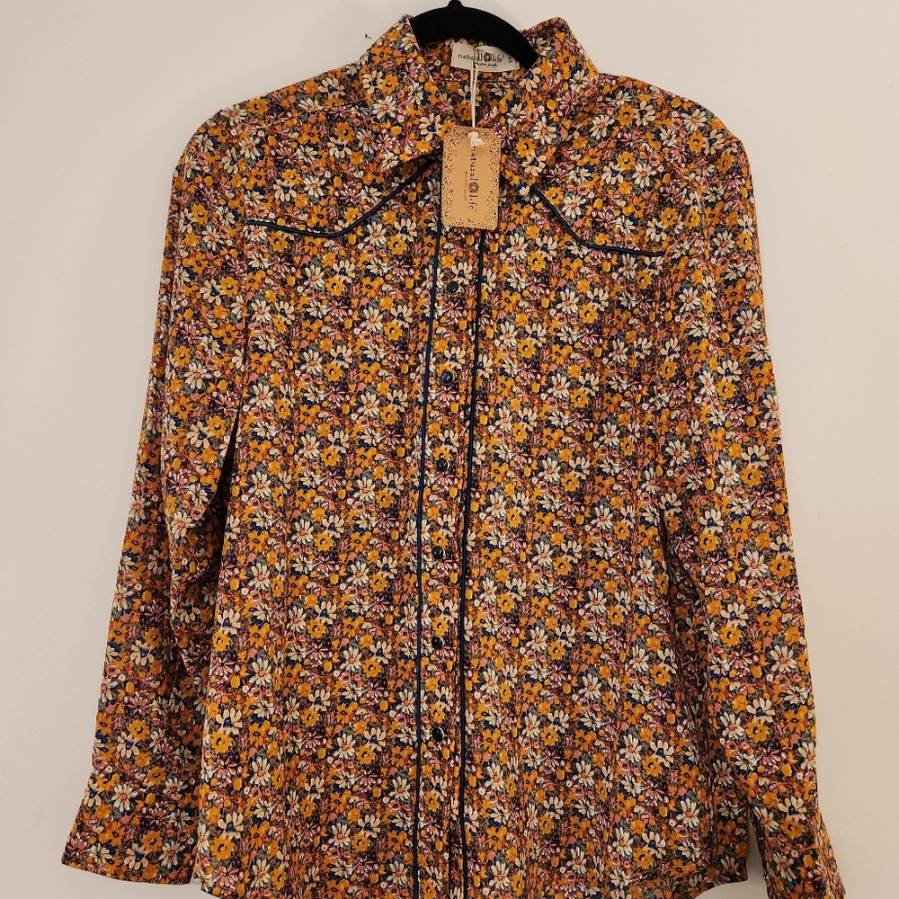 NWT Natural Life Floral Button-Up Shirt